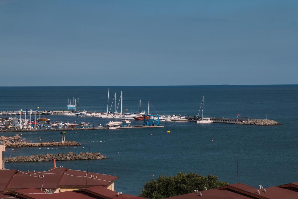 Family Hotel Berlin Beach Sveti Vlas Quarto foto