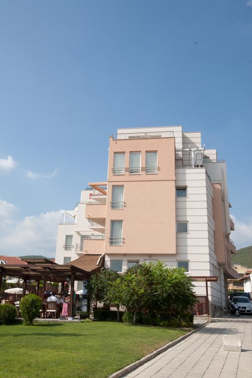 Family Hotel Berlin Beach Sveti Vlas Exterior foto