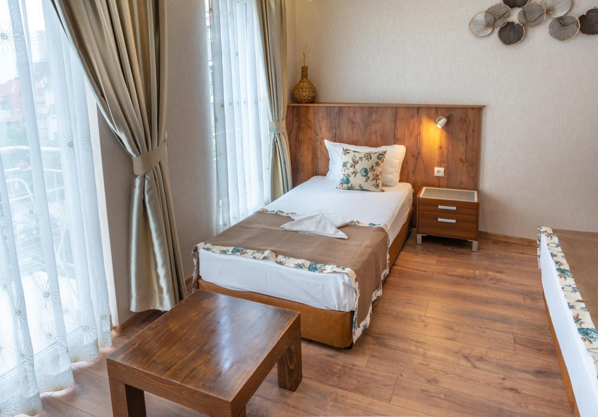 Family Hotel Berlin Beach Sveti Vlas Quarto foto
